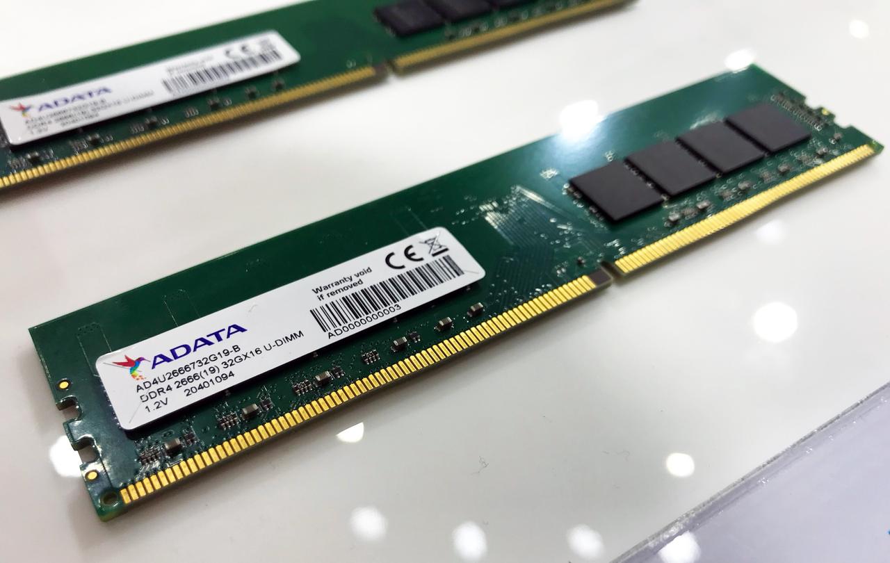 　这款产品的内存容量也不容小觑。本机配置了1个DDR4，内存高达32G。大大满足了用户的工作需求。与此同时，该产品支持多种操作系统，如Windows10，Liinux。